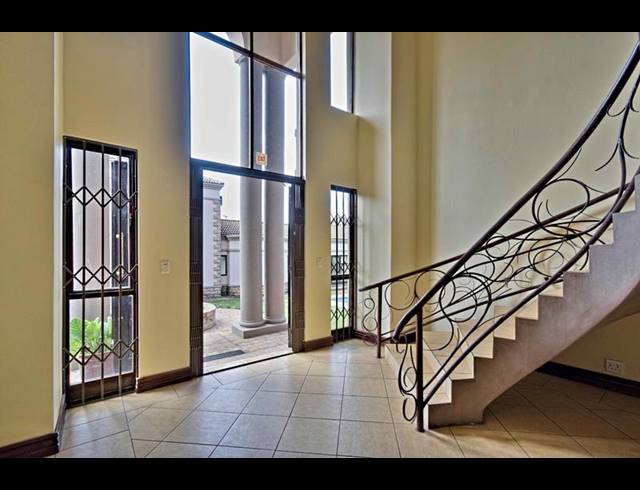 14 BEDROOM HOUSE FOR SALE IN MENLO PARK